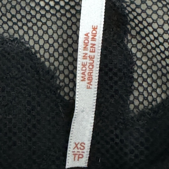 FREE PEOPLE Linen Blend Sleeveless Blouse Tank Top Embroidered Lace Womens Sz XS - Picture 9 of 12